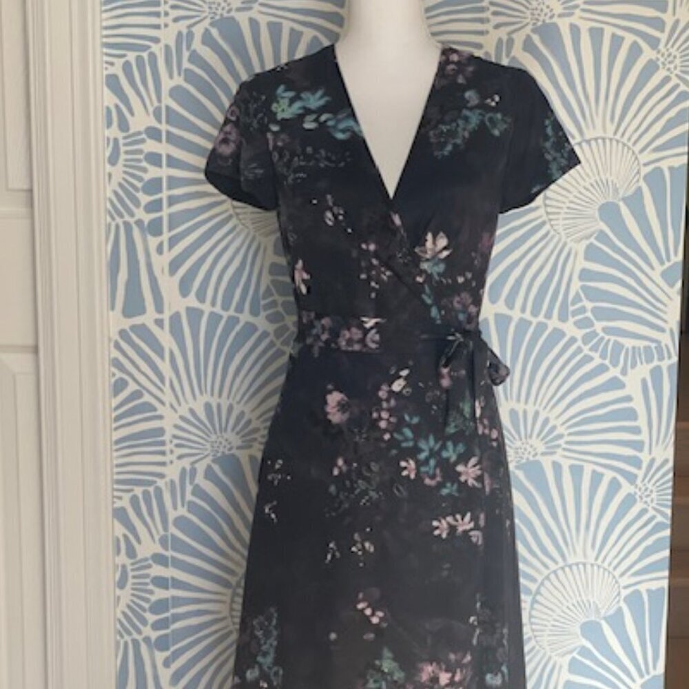 Aritzia Babaton Wrap Floral Maxi Dress Size XS - Picture 3 of 11
